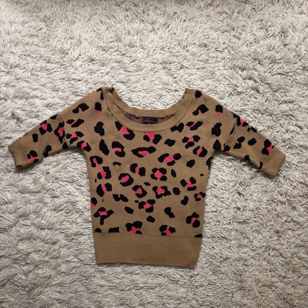 Takeout Sweater Women’s Size XS Leopard Print 1/4 Sleeve Sweater - Tan and Pink